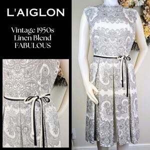 L'Aiglon Vintage 50s Small Black White Paisley Box Pleat Sleeveless Day Dress